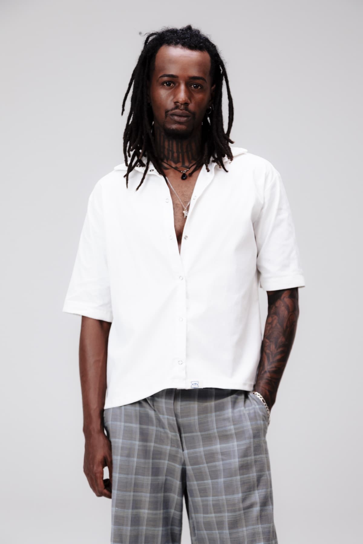 Camisa modular com manga curta